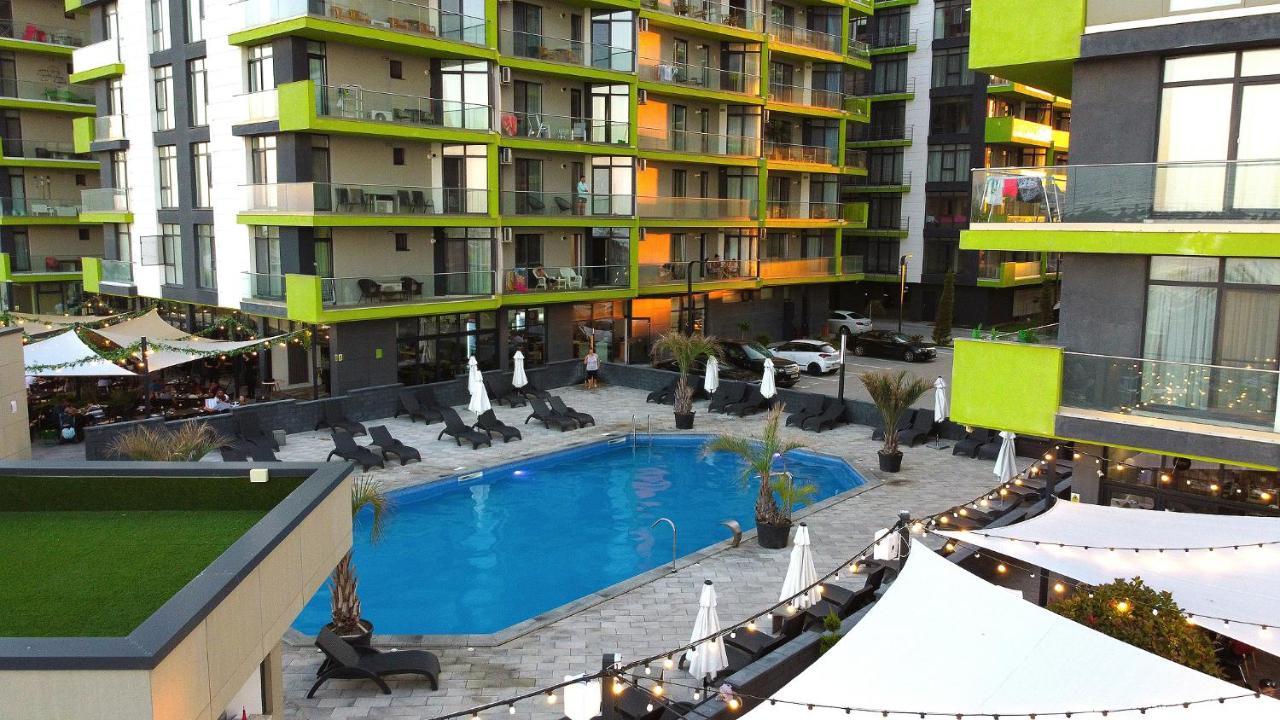 Glamour Red Apartment 22 In Spa Pool Resort ママイア エクステリア 写真
