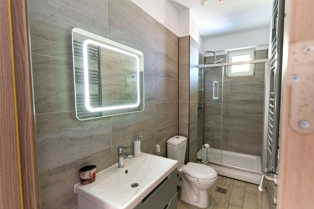 Glamour Red Apartment 22 In Spa Pool Resort ママイア エクステリア 写真