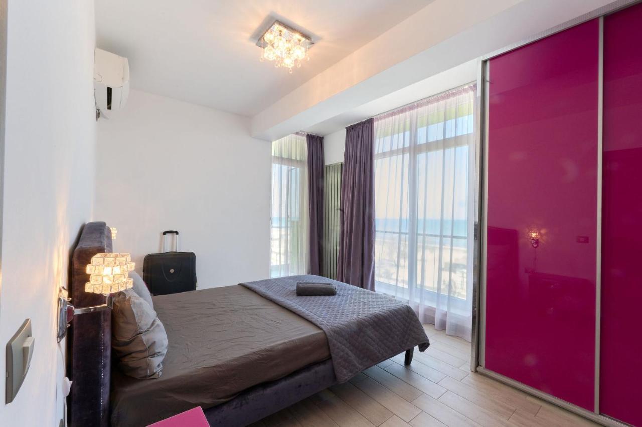 Glamour Red Apartment 22 In Spa Pool Resort ママイア エクステリア 写真
