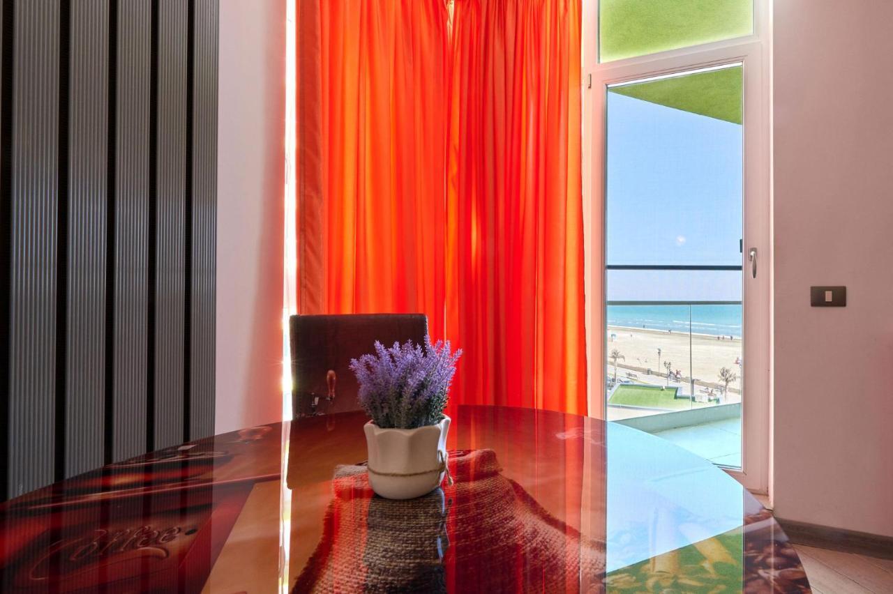 Glamour Red Apartment 22 In Spa Pool Resort ママイア エクステリア 写真