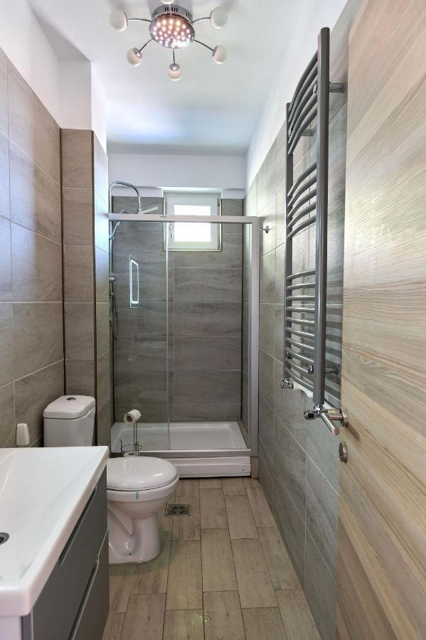 Glamour Red Apartment 22 In Spa Pool Resort ママイア エクステリア 写真